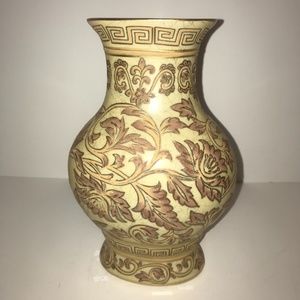 Andrea by Sadek Porcelain Romanesque Vase